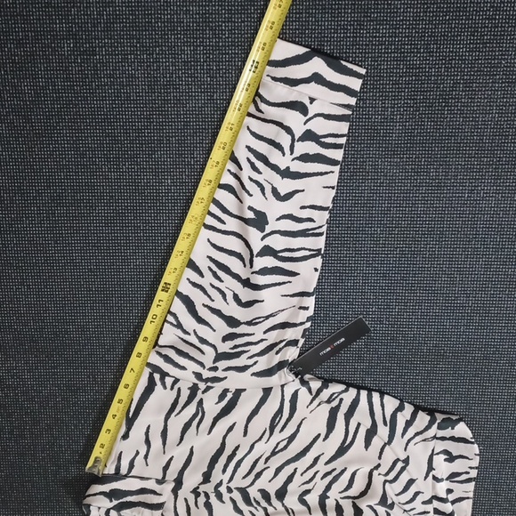 MOA MOA shirt. Pullover w/ button front, zebra print. Whimsy. Corpcore. Medium. - Picture 9 of 14